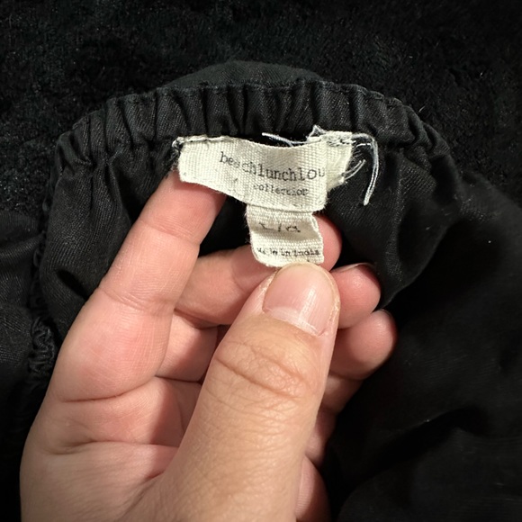 Black Cap sleeve frill Dress - Picture 2 of 3